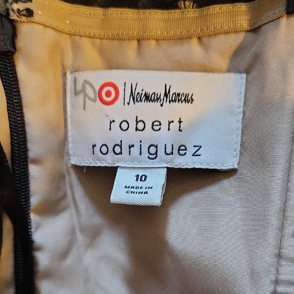 Robert Rodriguez Elegant Cream Attire - Picture 3 of 3